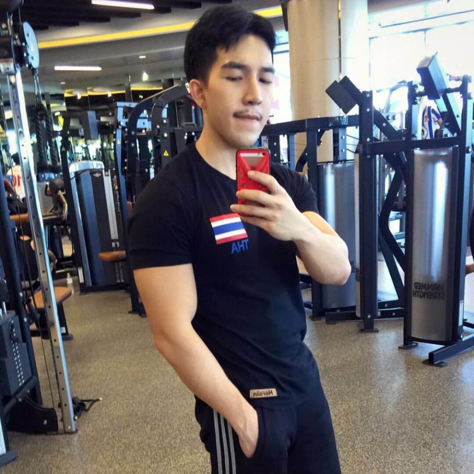 บูม พระเอกเอ็มวีน่ากินจุง