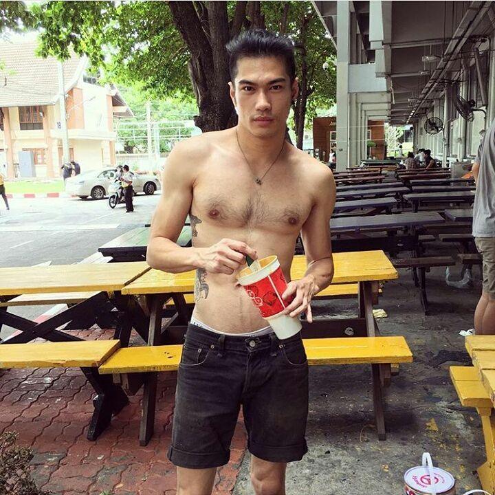 หิว ขอบอก