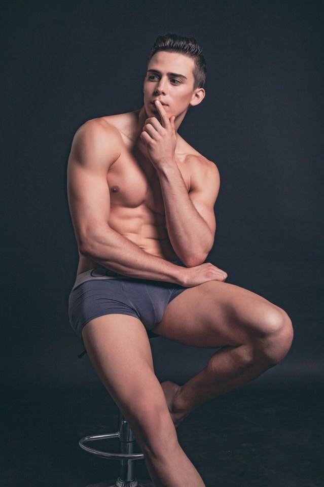 Hot guy in underwear 188