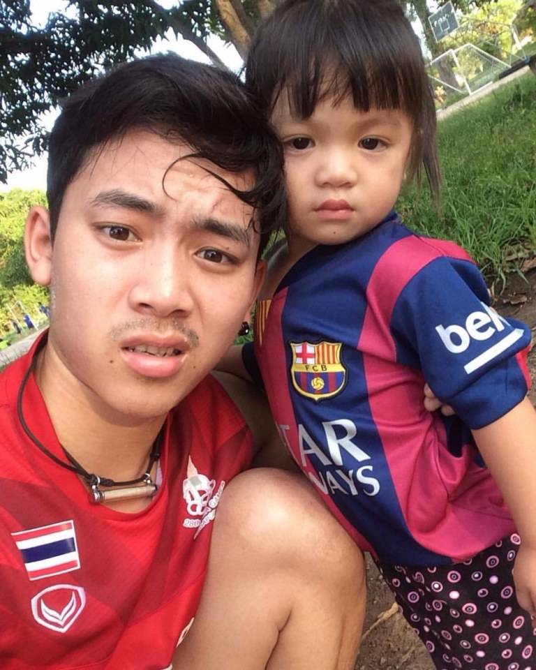 เบิ้ล พ่อหำต่ง
