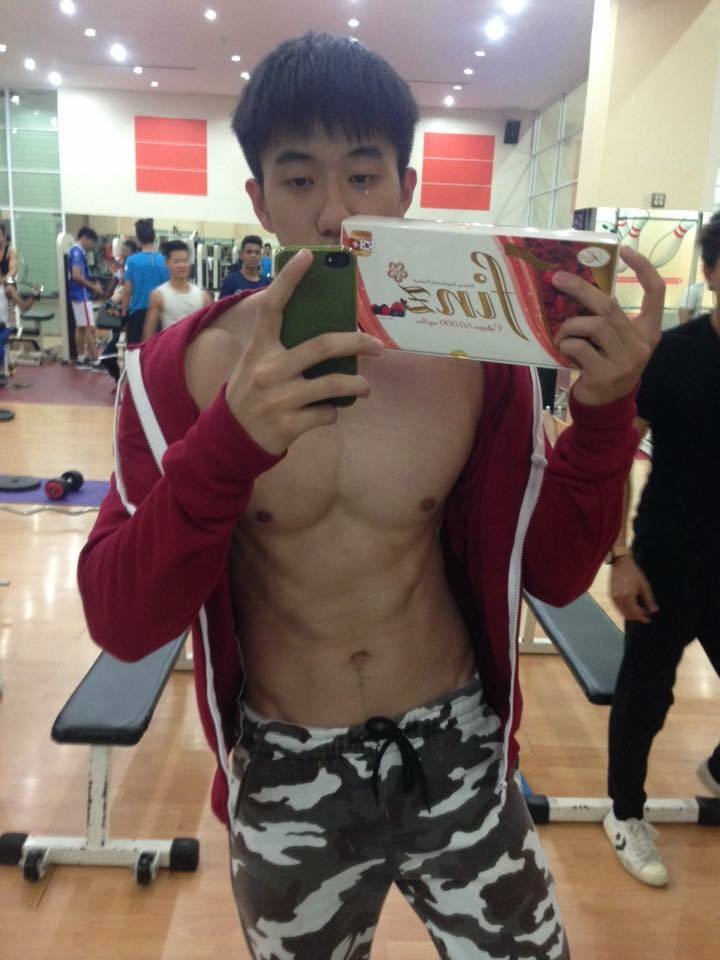 เต้ หนุ่มตี๋ ซิกแพคแน่น