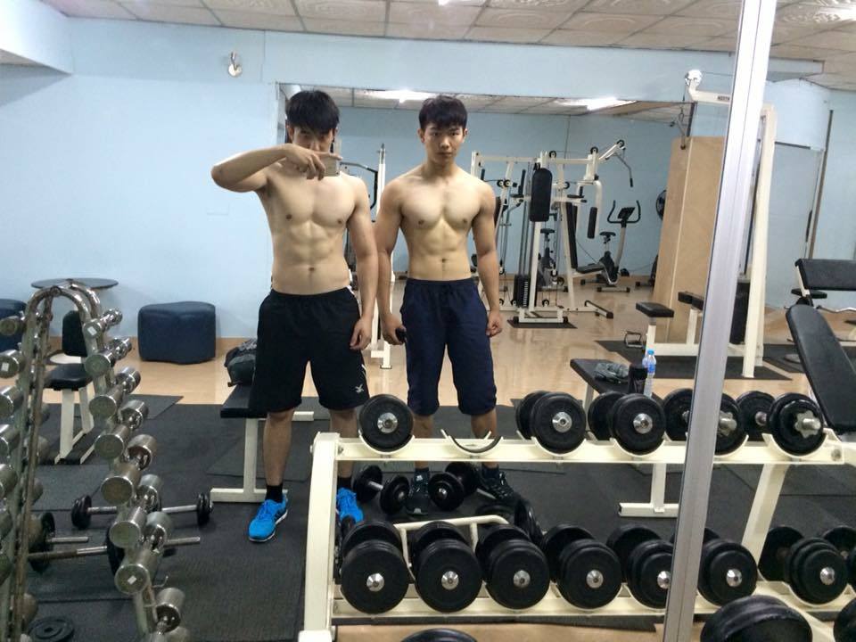 เต้ หนุ่มตี๋ ซิกแพคแน่น