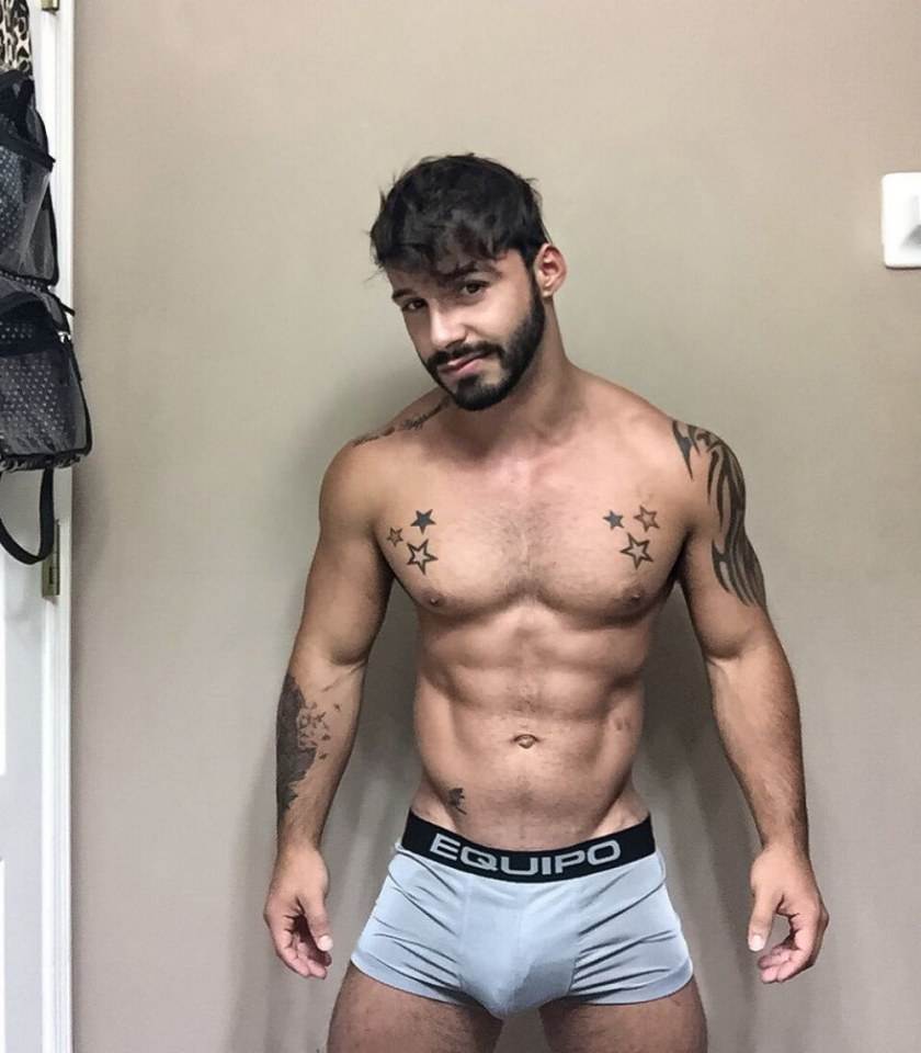 Hot guy in underwear 194