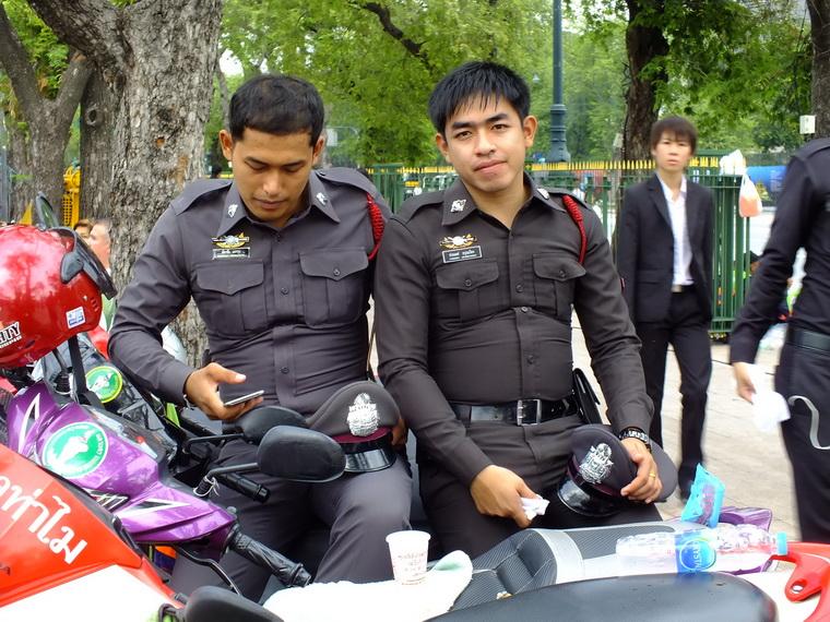 ไปเจอคนดีมา-10 17-10-59 มาทำดีเพื่อพ่อ #ทำดีเพื่อพ่อ