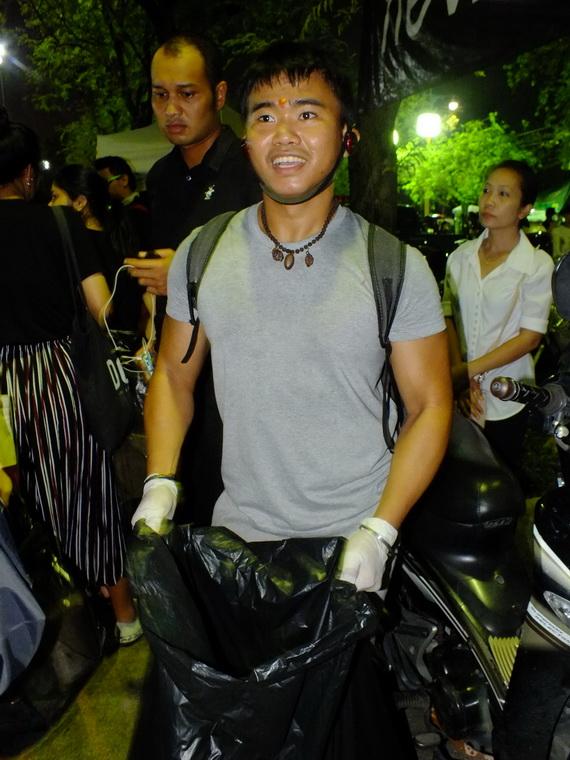 ไปเจอคนดีมา-12 17-10-59 มาทำดีเพื่อพ่อ #ทำดีเพื่อพ่อ