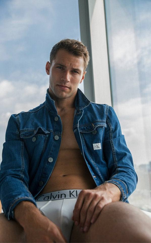 Hot guy in underwear 195