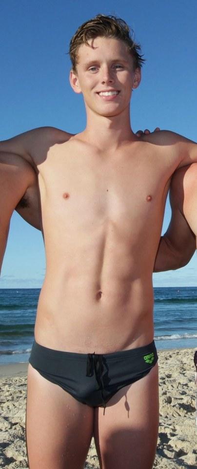 ริมสระ