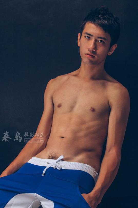 เล่นวอลเล่ย์บอลกัน