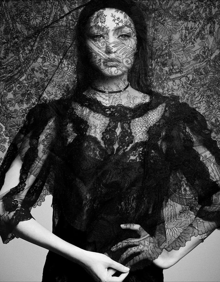 Gigi Hadid @ Vogue Japan December 2016