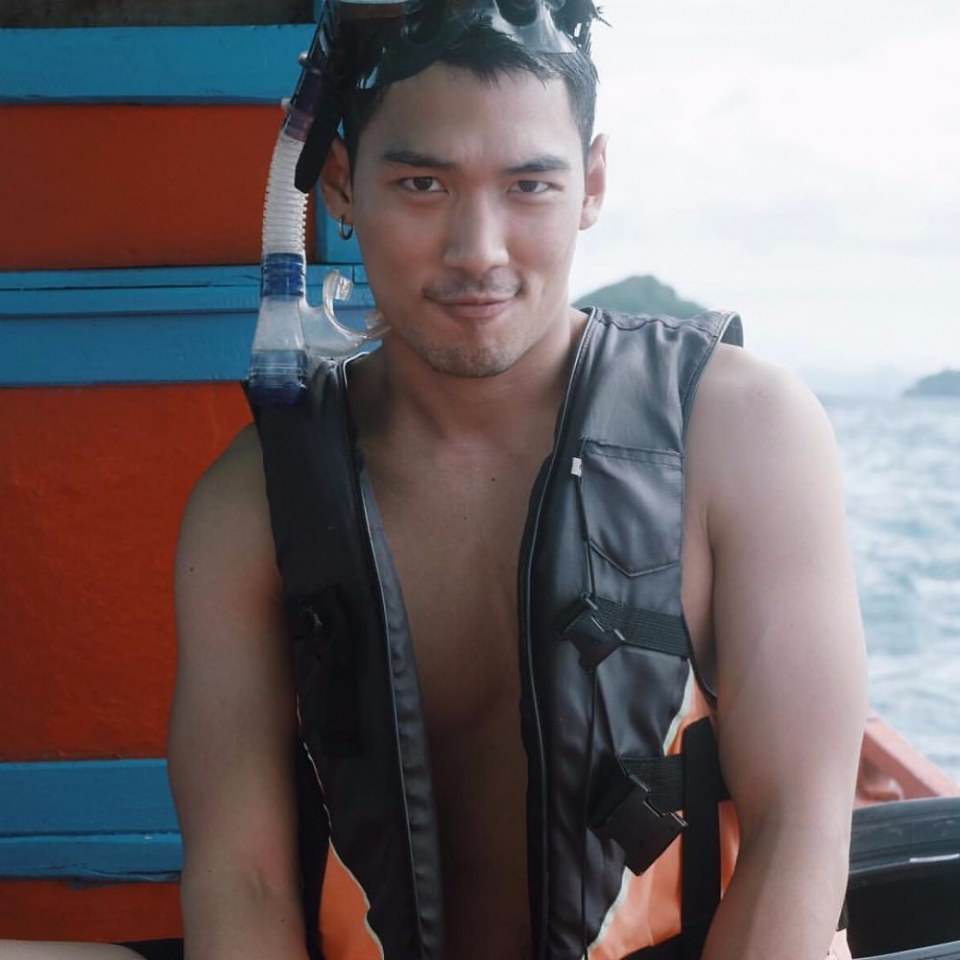 น้ำเอ่อปริ่มนอง
