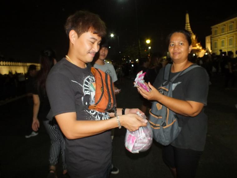 ไปเจอคนดีมา-40 24-10-59 มาทำดีเพื่อพ่อ #ทำดีเพื่อพ่อ