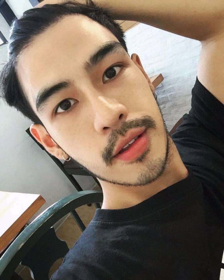 แบงค์ เข้มน่าไซ้