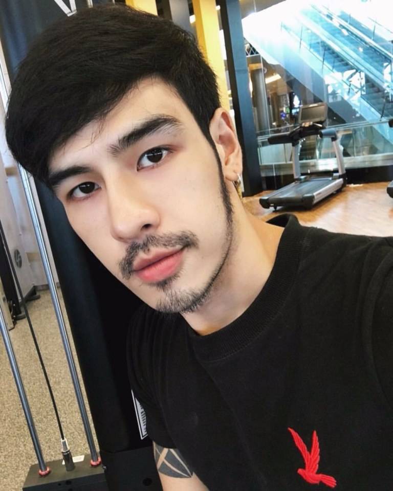 แบงค์ เข้มน่าไซ้