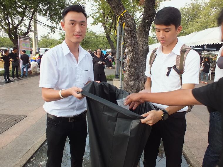 ไปเจอคนดีมา-45 25-10-59 มาทำดีเพื่อพ่อ #ทำดีเพื่อพ่อ