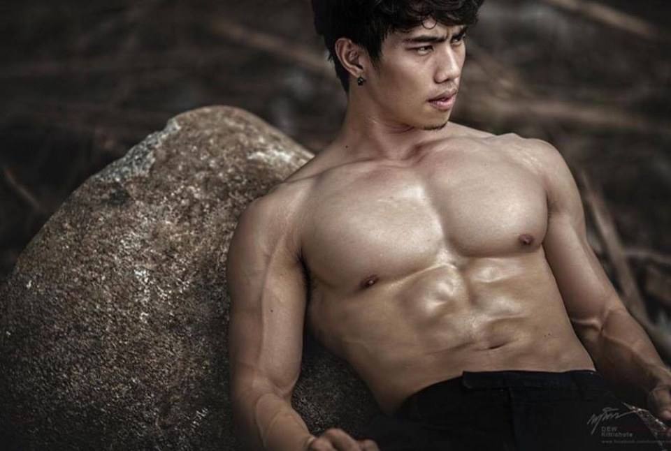 ล่ำแน่นๆ...ฮื้ออือ