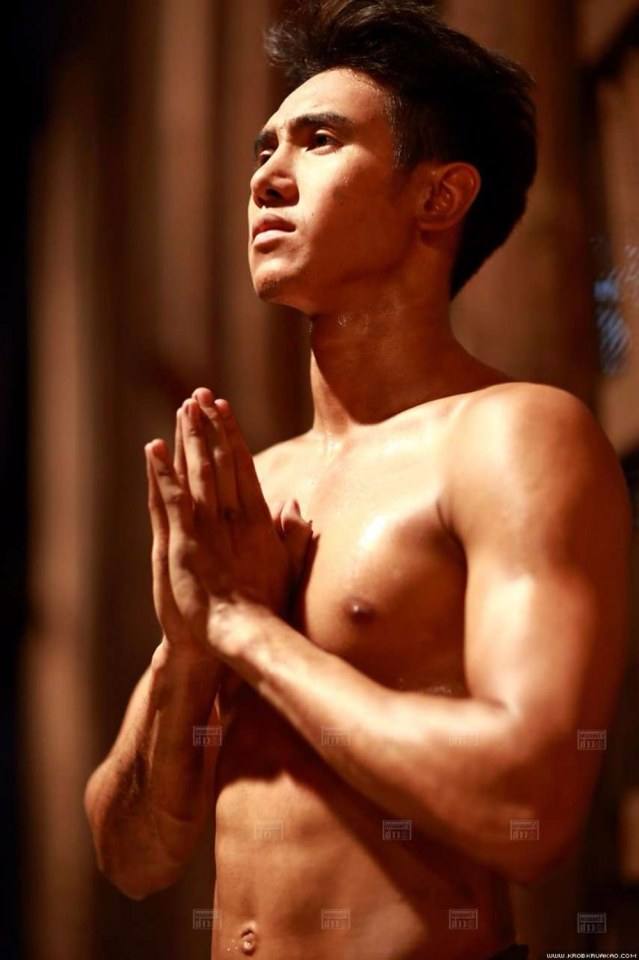 ดูดีที่กล้าม เลียๆ