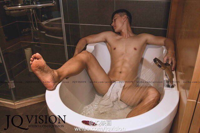 เย็นเเล้วอย่าลืมอาบน้ำกันนะ