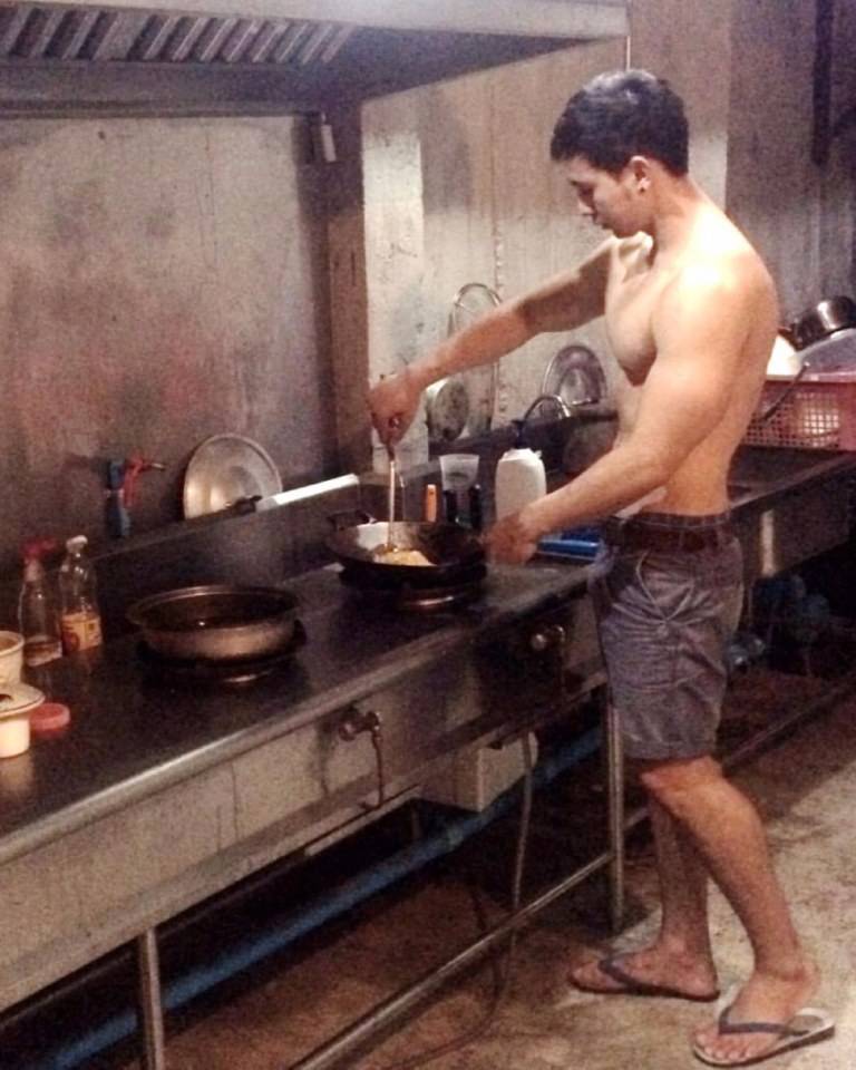 แซ่บอ่อ