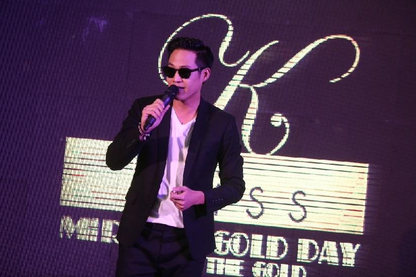 &ldquo;มิกค์ ทองระย้า&rdquo;  พร้อมเหล่าคนดังร่วมเปิดตัว Kriss Miracle Gold Day...Go for the Goal