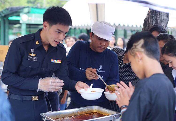 ทหารเกณฑ์สุดหล่อ "กองทัพอากาศ" ดูได้ จับได้ หลงรักได้ แต่ "ห้าม!! อมของหลวง" นะ