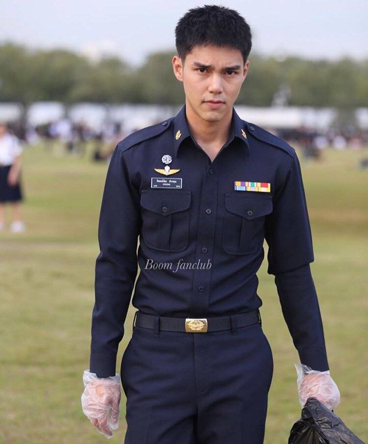 ทหารเกณฑ์สุดหล่อ "กองทัพอากาศ" ดูได้ จับได้ หลงรักได้ แต่ "ห้าม!! อมของหลวง" นะ