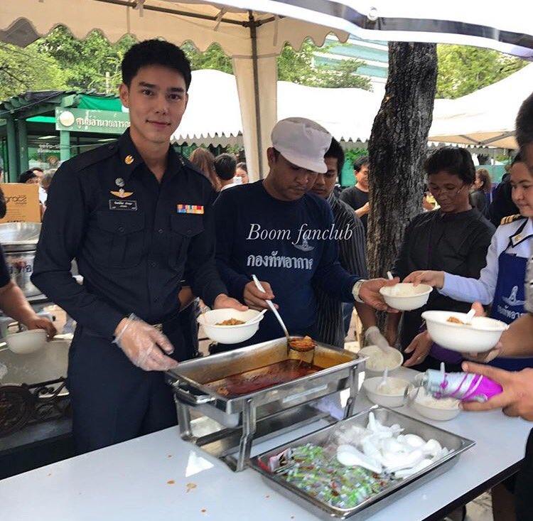 ทหารเกณฑ์สุดหล่อ "กองทัพอากาศ" ดูได้ จับได้ หลงรักได้ แต่ "ห้าม!! อมของหลวง" นะ