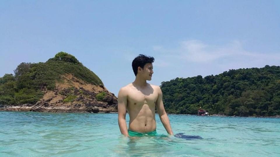 ชายมากมายหลายเข่ง08