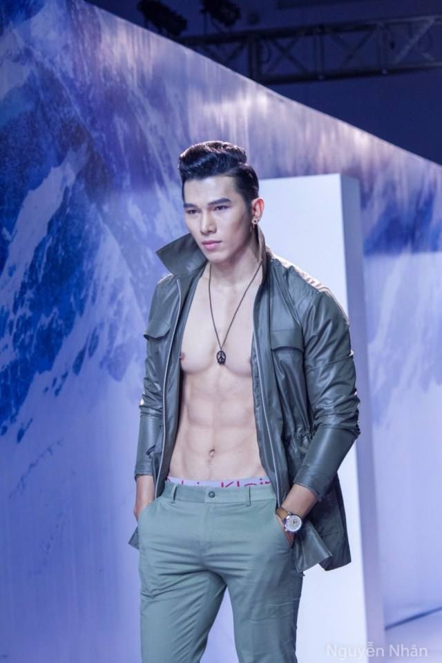ชายมากมายหลายเข่ง08