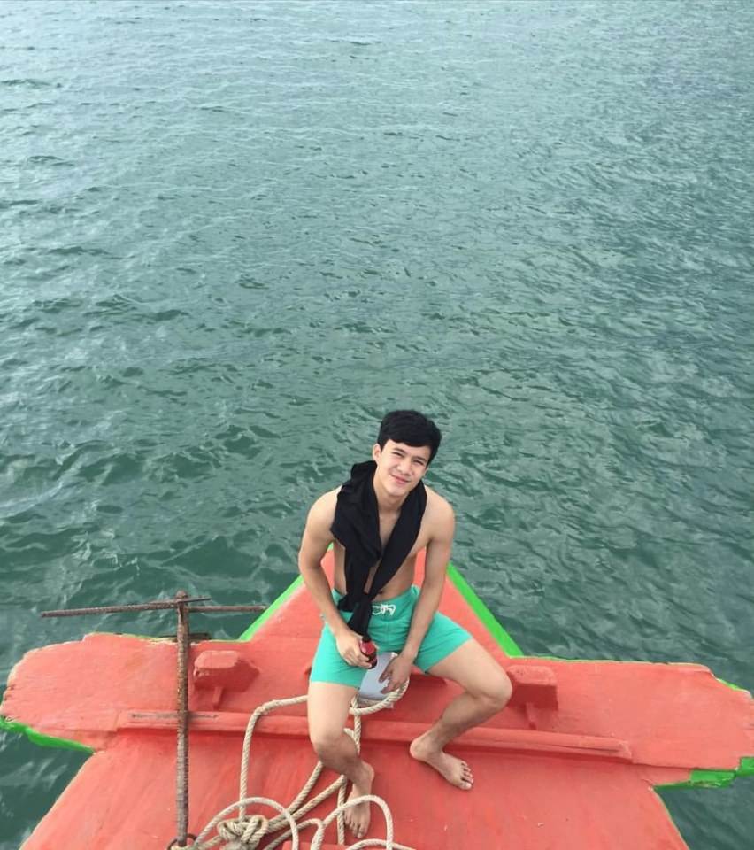 ชายมากมายหลายเข่ง08