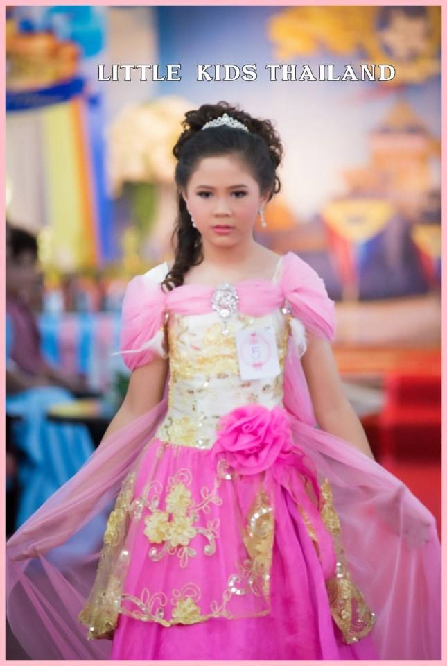 แฟชั่นโชว์การการกุศล Princess & Prince by Little kids Thailand