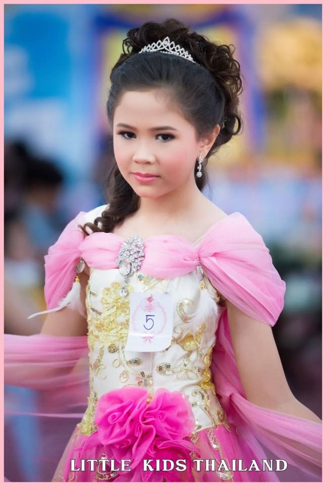 แฟชั่นโชว์การการกุศล Princess & Prince by Little kids Thailand
