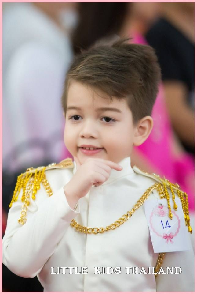 แฟชั่นโชว์การการกุศล Princess & Prince by Little kids Thailand