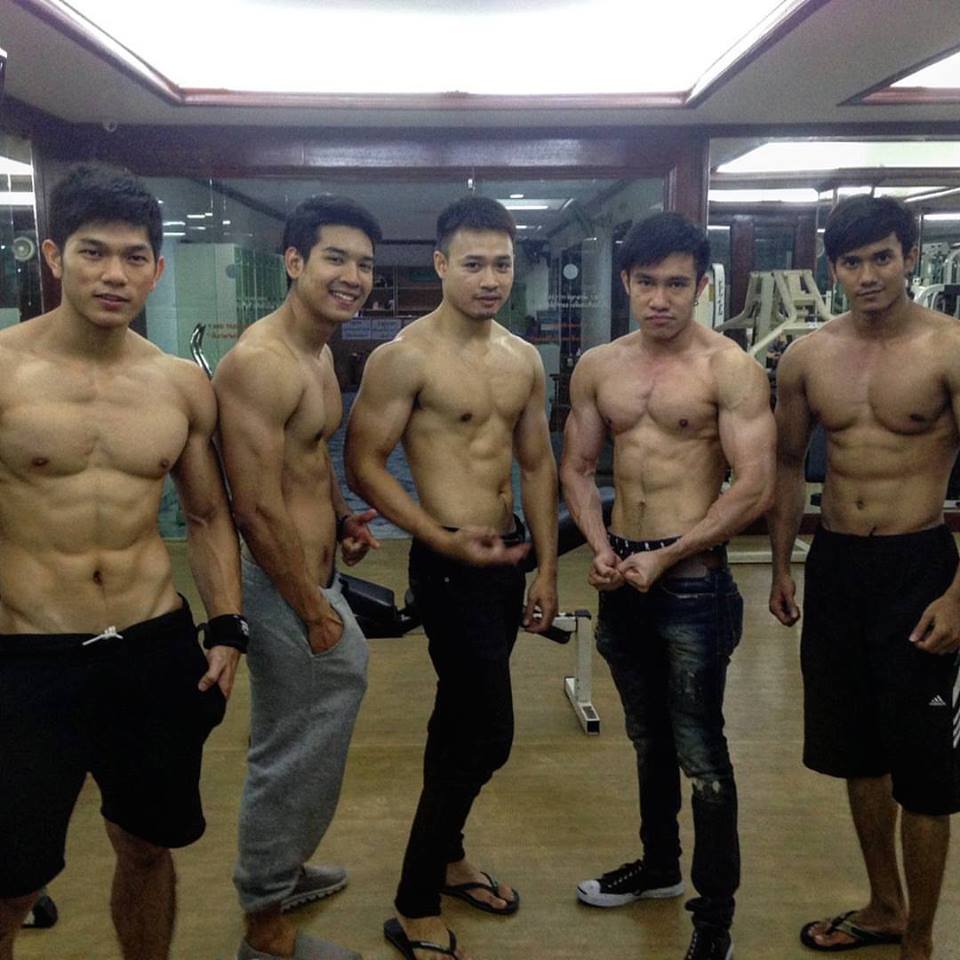 มื้อเที่ยง