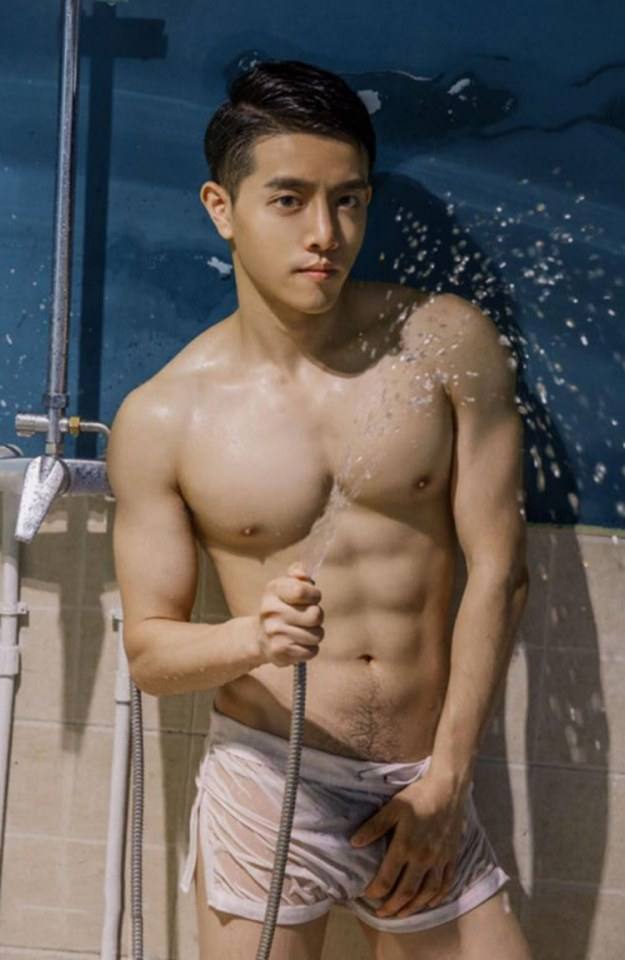 Hot guy in underwear 202