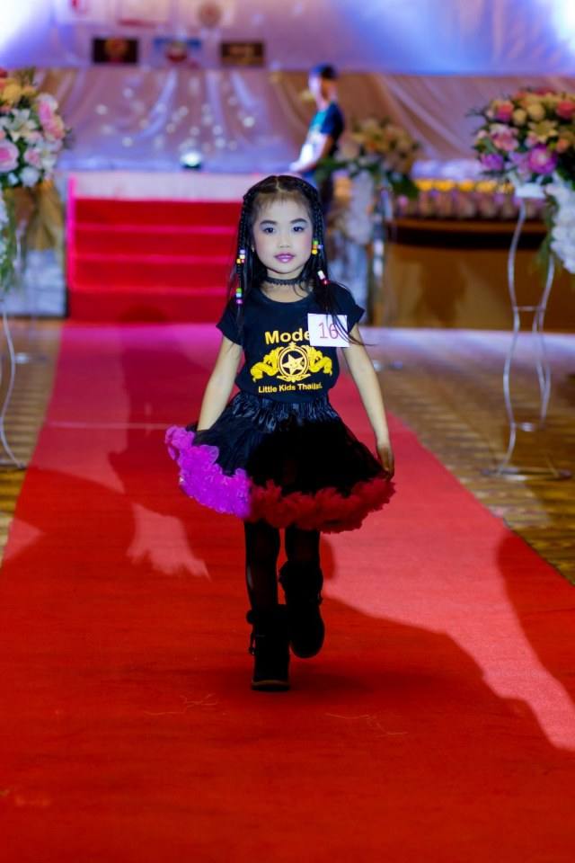 อบรมเดินแบบแฟชั่นโชว์ ดำเนินงานโดย Little Kids Thailand