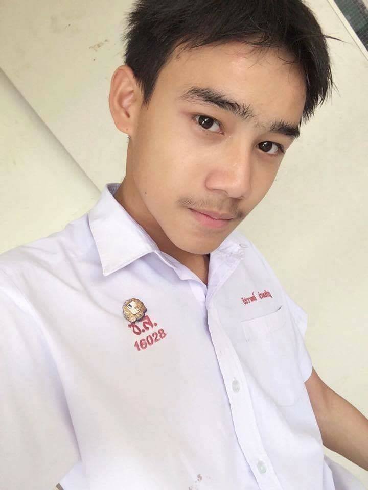 ชายหนุ่ม3