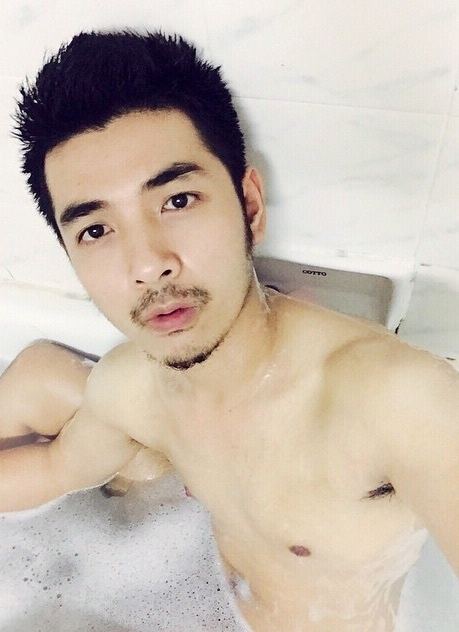 ชายหนุ่ม3