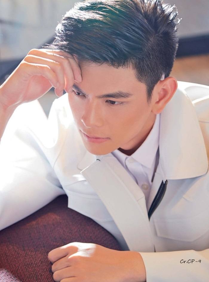 เอี๊ยง สิทธา & ใบเตย (อาร์สยาม) @ เพื่อนเดินทาง no.443 November 2016