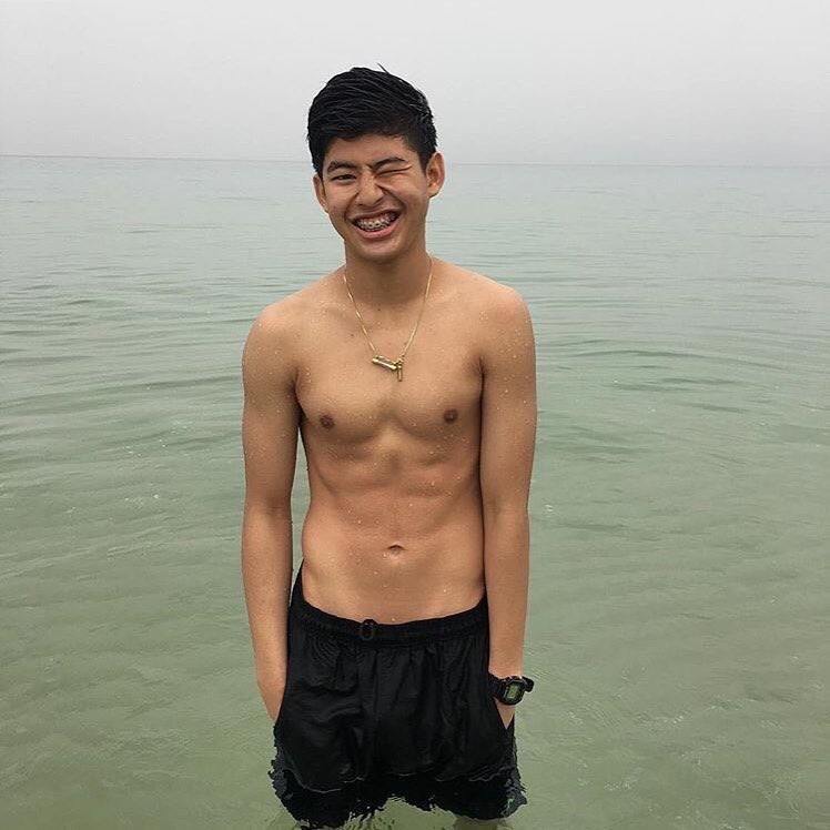 ชายหนุ่ม4