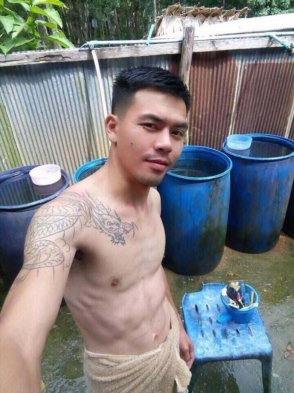 ชายหนุ่ม4