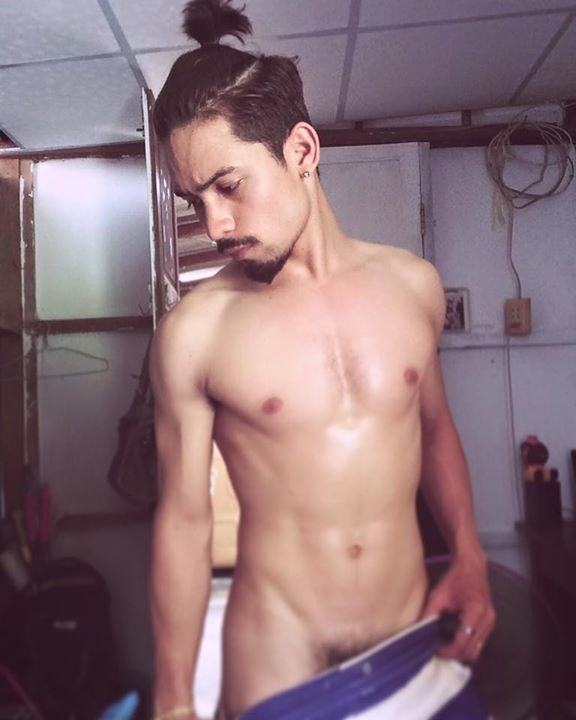 ชายหนุ่ม4