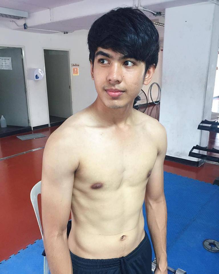 ชายหนุ่ม4