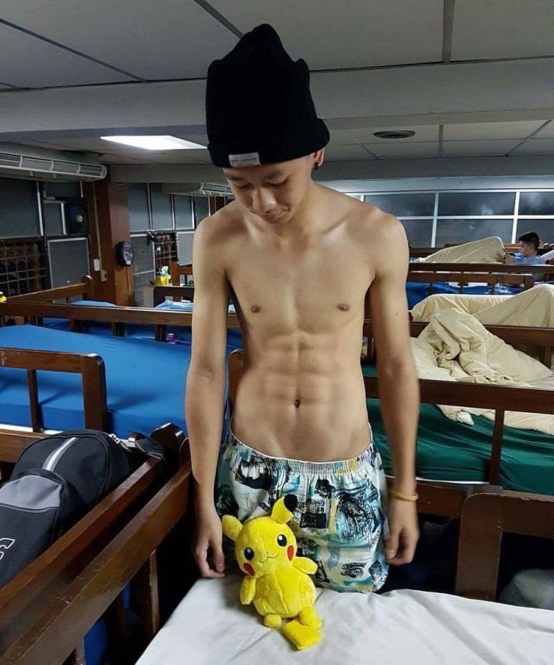 ชายหนุ่ม4