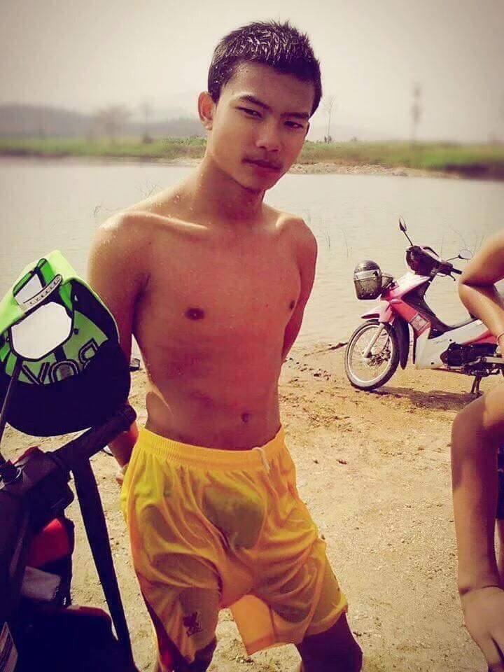 ชายหนุ่ม4