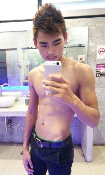 ชายหนุ่ม5