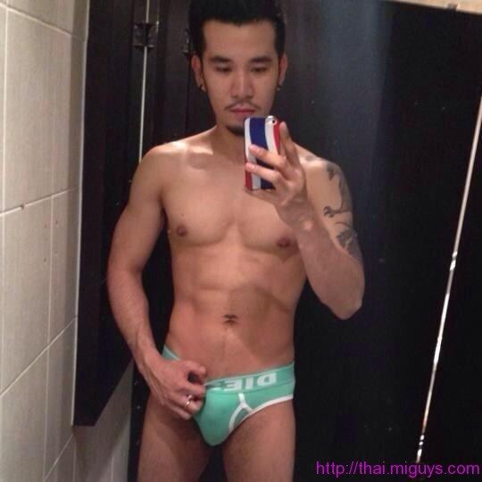 ชายหนุ่ม5