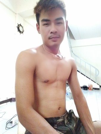 ชายหนุ่ม5