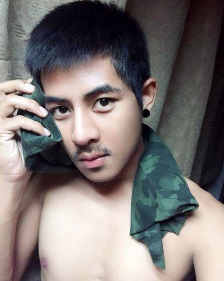 ชายหนุ่ม5