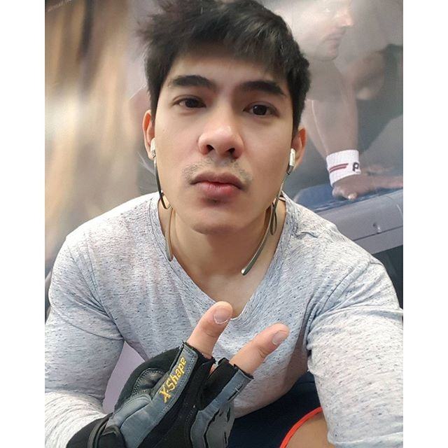 ชายหนุ่ม5