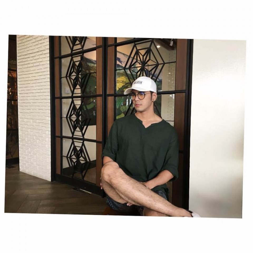 แอบฟิน